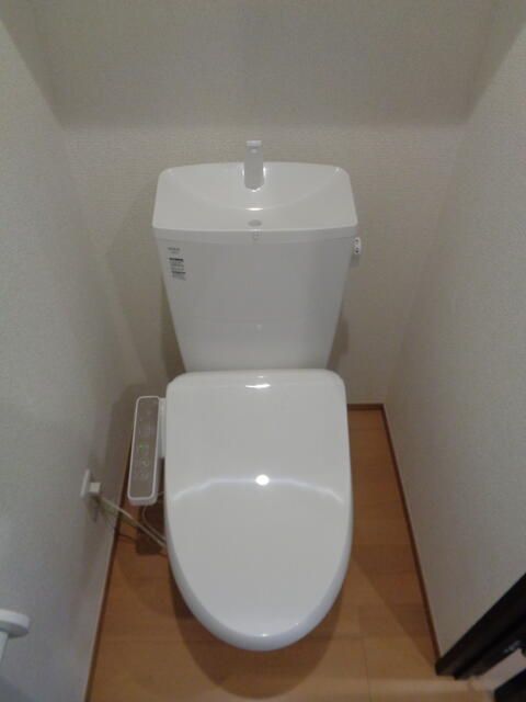 ��ʌ��t�����s���Ǔ��R���ڂ̃A�p�[�g�̃g�C��