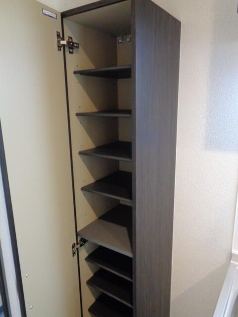 ��ʌ��t�����s���Ǔ��R���ڂ̃A�p�[�g�̌���