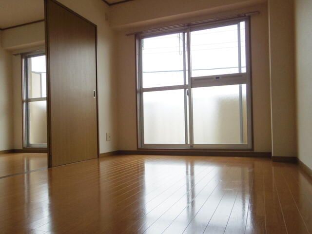 ��ʌ�����s���{���R���ڂ̃}���V�����̋��ԁE���r���O