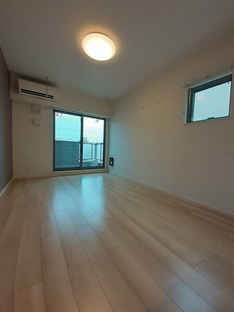 ��ʌ��������܎s��{����ؒ��S���ڂ̃A�p�[�g�̋��ԁE���r���O