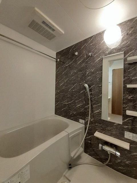 ��ʌ��������܎s��{����ؒ��S���ڂ̃A�p�[�g�̃o�X