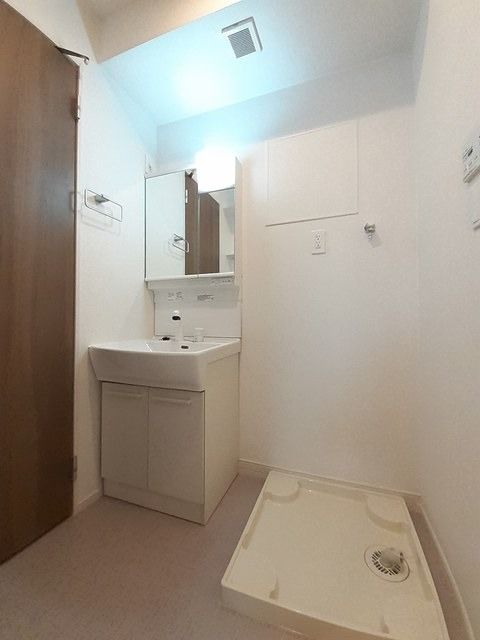 ��ʌ��������܎s��{����ؒ��S���ڂ̃A�p�[�g�̐��ʏ�