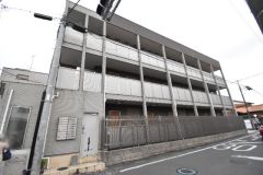 ��ʌ��������܎s�k����i���Q����1162-1�̃A�p�[�g�̌����O��