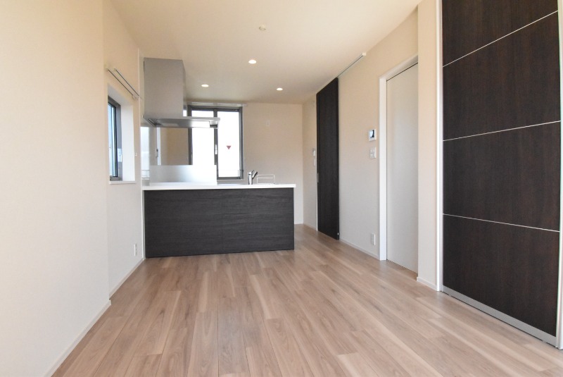 ��ʌ��������܎s��{��{���R���ڂ̃}���V�����̋��ԁE���r���O