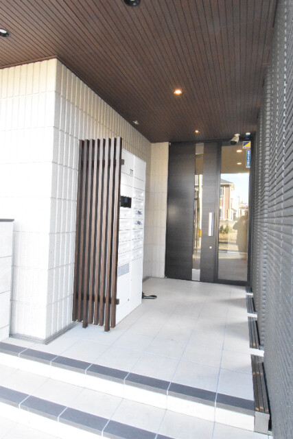 ��ʌ��������܎s��{��{���R���ڂ̃}���V�����̃G���g�����X