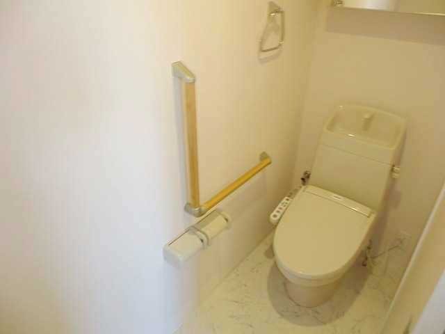 ��ʌ��@�c�s���m�؂P���ڂ̃A�p�[�g�̃g�C��