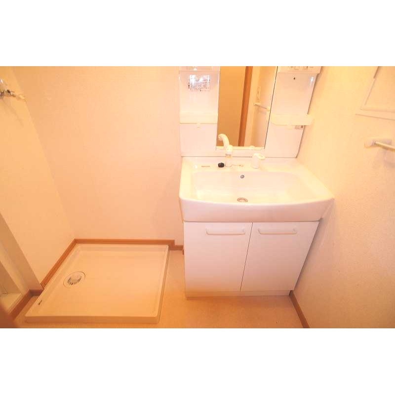 ��ʌ�����s�厚���s���̃A�p�[�g�̐��ʏ�