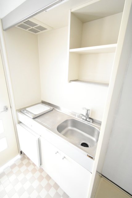 ��ʌ�����s�厚�����̃A�p�[�g�̃L�b�`��