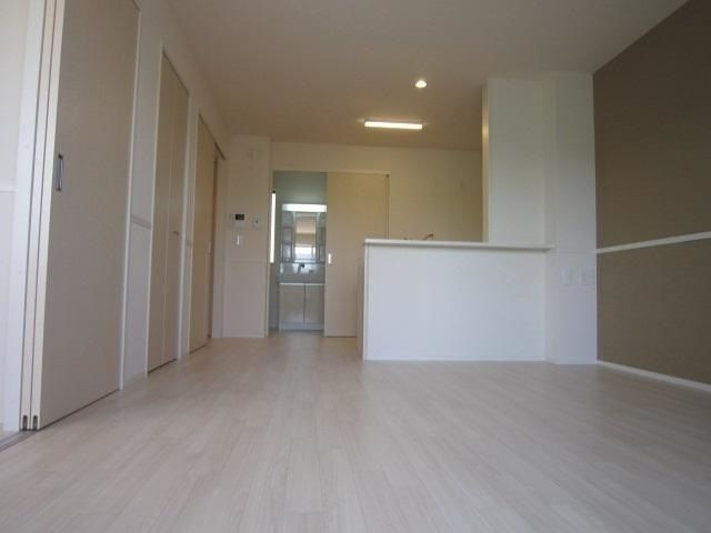 ��ʌ��z�J�s�{�{���P���ڂ̃A�p�[�g�̋��ԁE���r���O