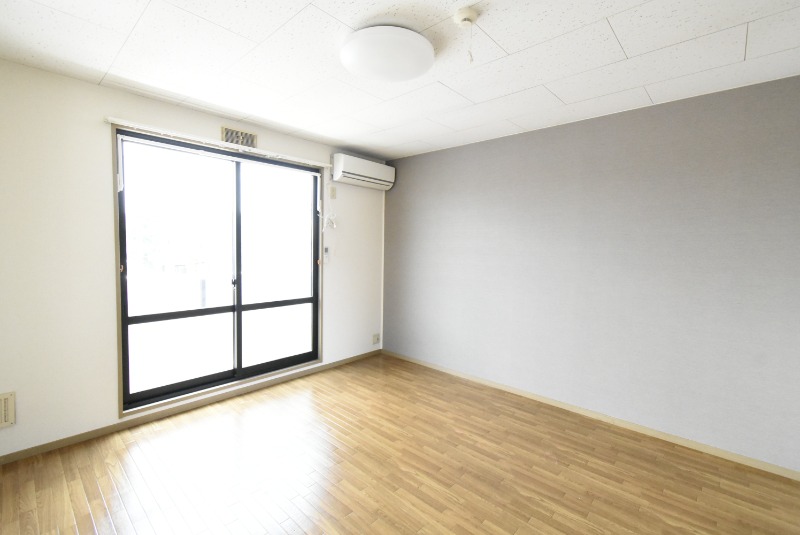 ��ʌ��������܎s����厚�y���̃A�p�[�g�̋��ԁE���r���O