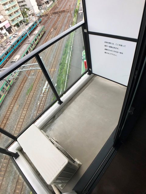 ��ʌ��������܎s�Y�a���ՂX���ڂ̃}���V�����̃o���R�j�[