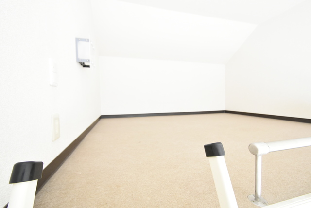 ��ʌ�����s�厚�����̃A�p�[�g�̂��̑������E�X�y�[�X