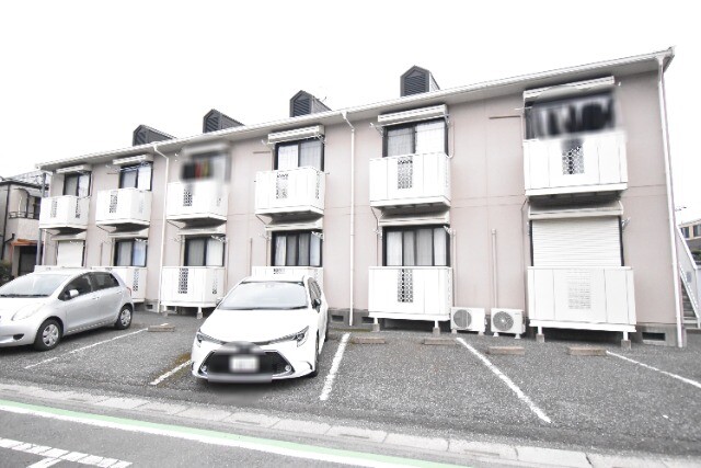 ��ʌ��������܎s�k��y�C���Q���ڂ̃A�p�[�g�̒��ԏ�