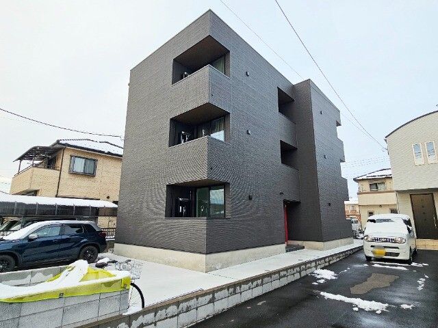 ��ʌ������s�V�����X����11-20�̃A�p�[�g�̌����O��