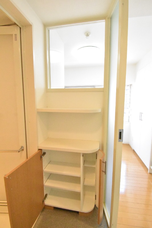 ��ʌ��������܎s��{�撇���Q���ڂ̃}���V�����̌���