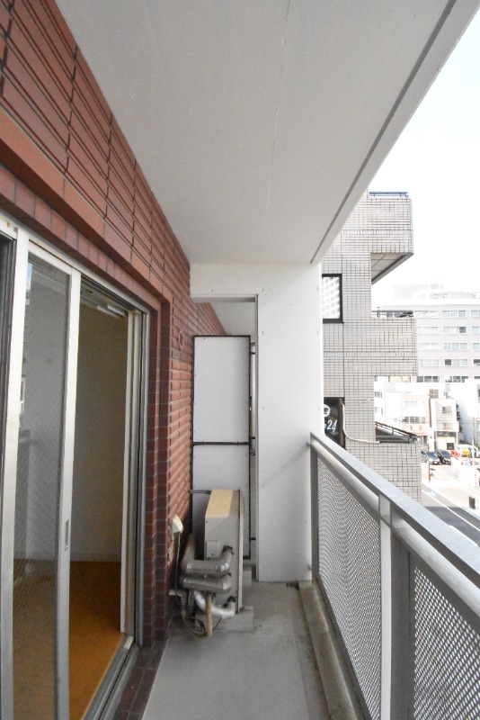 ��ʌ��������܎s��{�撇���Q���ڂ̃}���V�����̃o���R�j�[