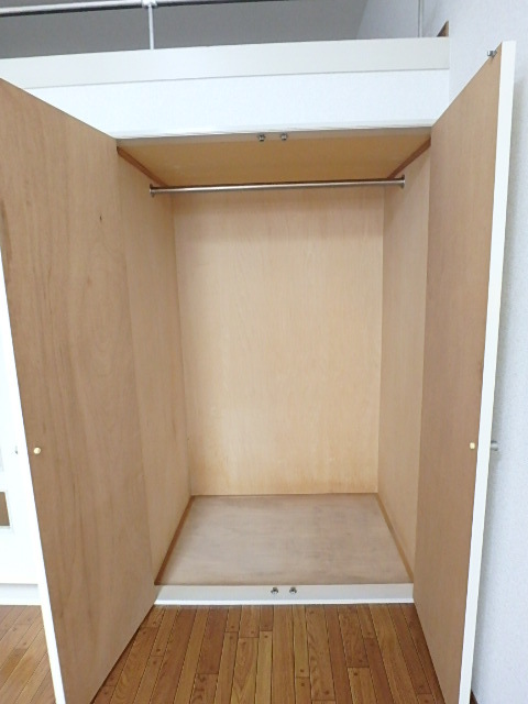 ��ʌ�����s�厚�����̃A�p�[�g�̎��[