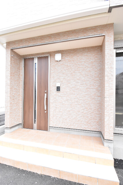 ��ʌ�����s������T���ڂ̈�ˌ��ẴG���g�����X