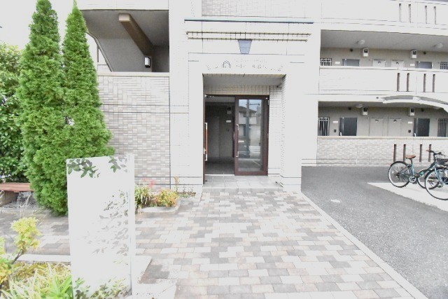 ��ʌ�����s�厚���s�����̃}���V�����̃G���g�����X