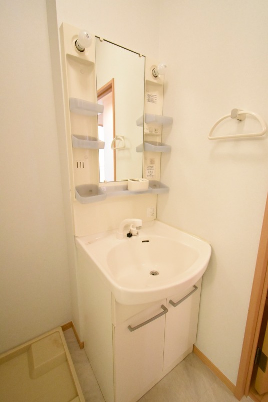 ��ʌ��������܎s����厚���V�n�̃A�p�[�g�̐��ʏ�