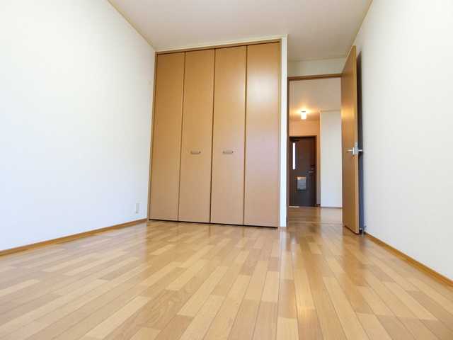 ��ʌ��@�c�s���m�؂S���ڂ̃A�p�[�g�̋��ԁE���r���O