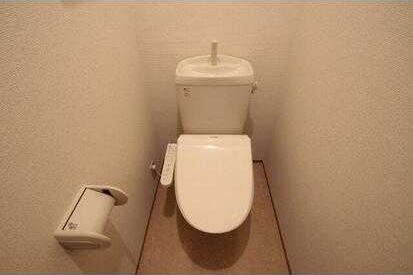 ��ʌ��@�c�s���m�؂S���ڂ̃A�p�[�g�̃g�C��