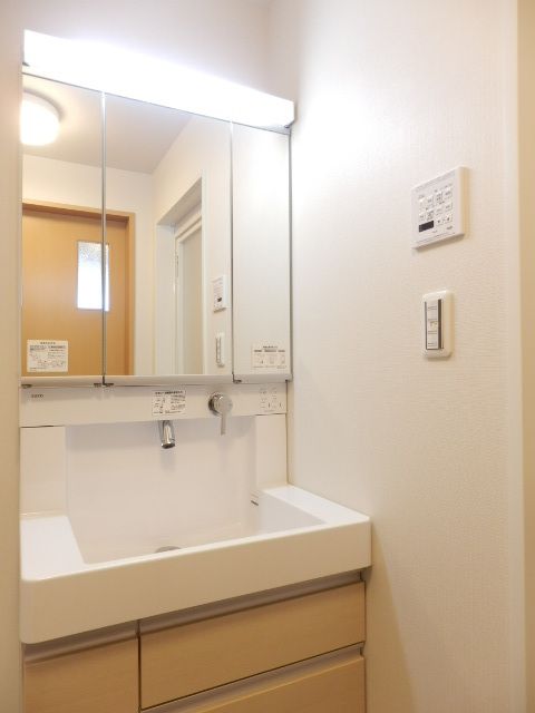 ��ʌ��������܎s�����擌��{�T���ڂ̃}���V�����̐��ʏ�