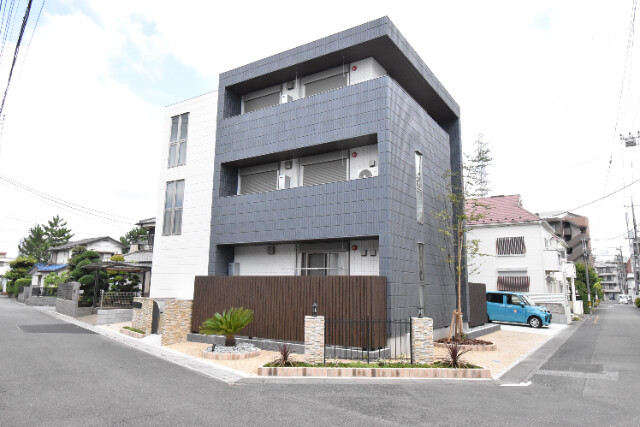 ��ʌ��z�J�s�k�z�J�S���ڂ̃}���V�����̌����O��