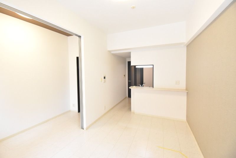 ��ʌ�����s���L�P���ڂ̃}���V�����̋��ԁE���r���O