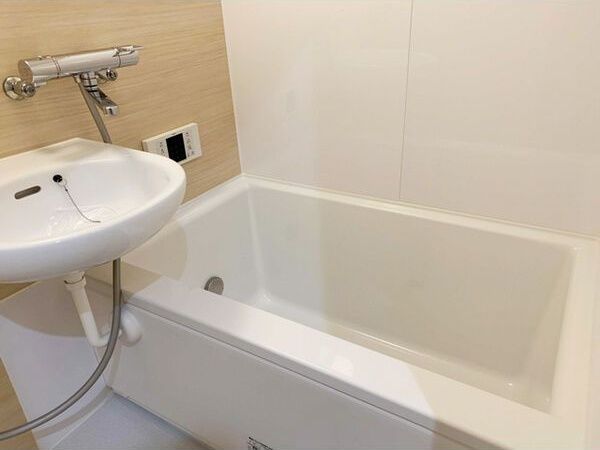 ��ʌ��������܎s�k��{�����S���ڂ̃A�p�[�g�̃o�X