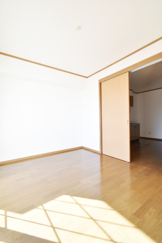 ��ʌ��������܎s����厚�y���̃A�p�[�g�̋��ԁE���r���O