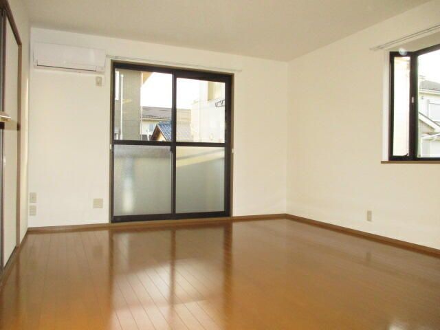 ��ʌ�����s�厚�����̃A�p�[�g�̋��ԁE���r���O