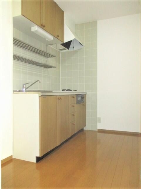 ��ʌ�����s�厚�����̃A�p�[�g�̃L�b�`��