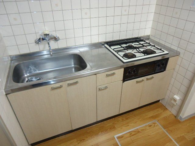 ��ʌ�����s���s���R���ڂ̃}���V�����̃L�b�`��