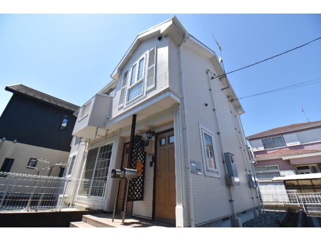 ��ʌ������s���T���ڂ̃A�p�[�g�̌����O��