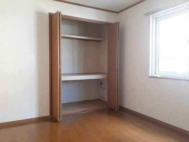 ��ʌ������s���T���ڂ̃A�p�[�g�̎��[