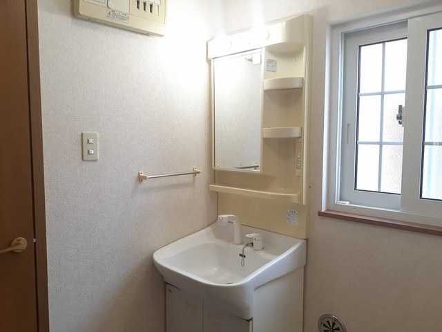 ��ʌ������s���T���ڂ̃A�p�[�g�̐��ʏ�