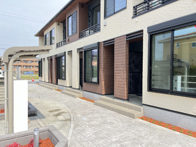 ��ʌ��z�J�s���C�N�^�E���Q���ڂ̃A�p�[�g�̃G���g�����X