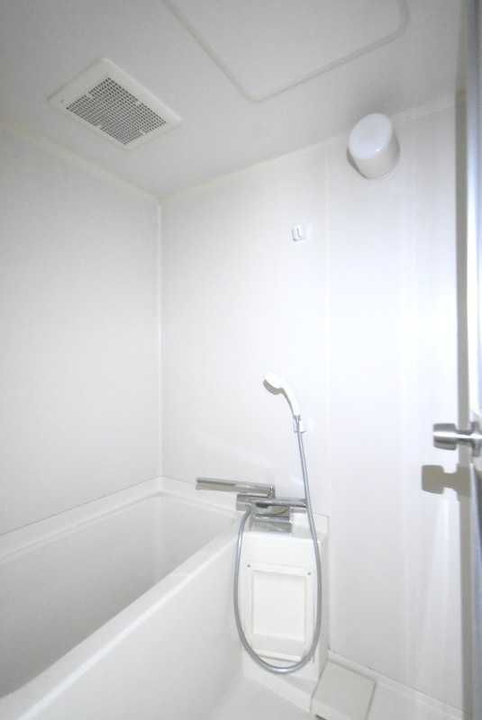 ��ʌ�����s��c�{�̃}���V�����̃o�X