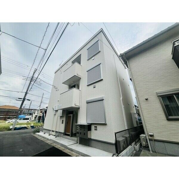 ��ʌ������s�����P���ڂ̃A�p�[�g�̃G���g�����X