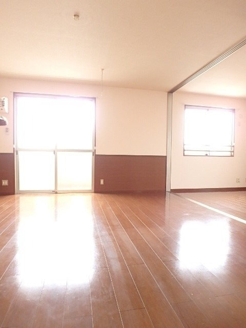 ��ʌ��������܎s������厚�쒆�ۂ̃A�p�[�g�̋����E���r���O