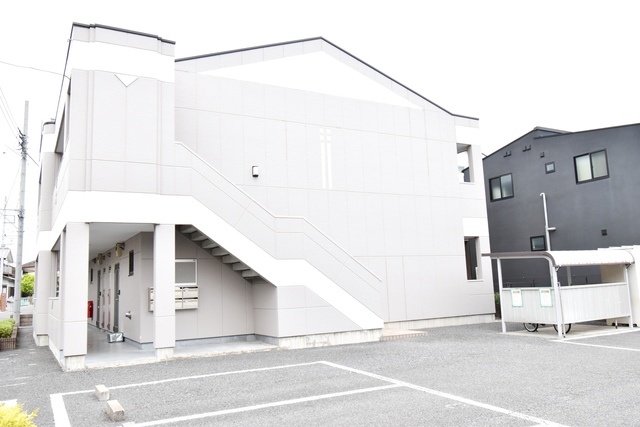 ��ʌ��k�����S�ɓޒ��{���P����180�̃}���V�����̌����O��