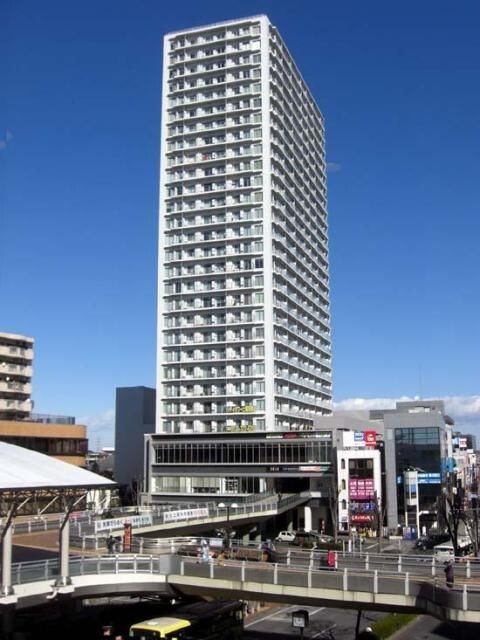 ��ʌ�����s�{�{���̃}���V�����̌����O��