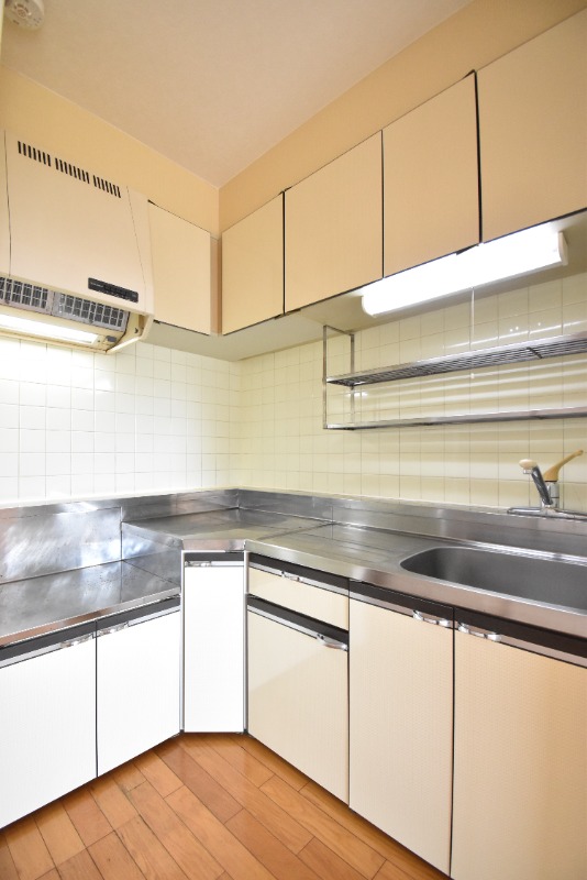 ��ʌ�����s�����P���ڂ̃}���V�����̃L�b�`��