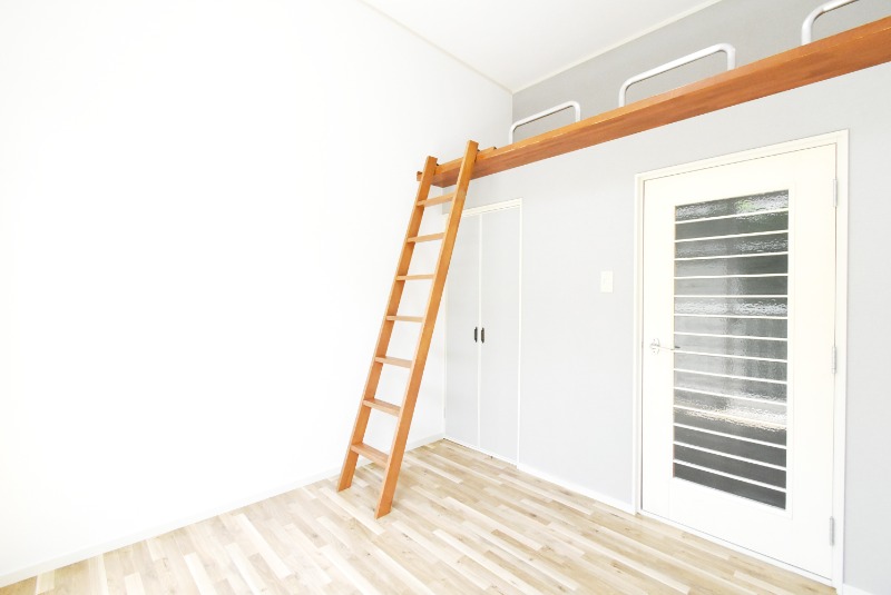 ��ʌ��������܎s������厚�V��̃A�p�[�g�̋��ԁE���r���O