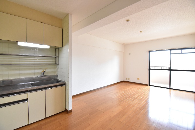 ��ʌ�����s�����P���ڂ̃}���V�����̋����E���r���O