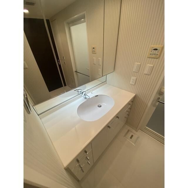 ��ʌ��������܎s�Y�a���ՂP���ڂ̃}���V�����̐��ʏ�