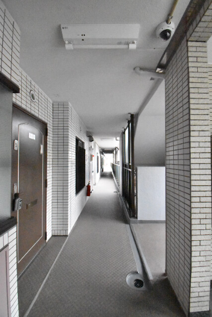 ��ʌ�����s������R���ڂ̃}���V�����̃G���g�����X