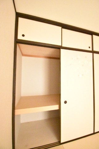 ��ʌ�����s������R���ڂ̃}���V�����̎��[