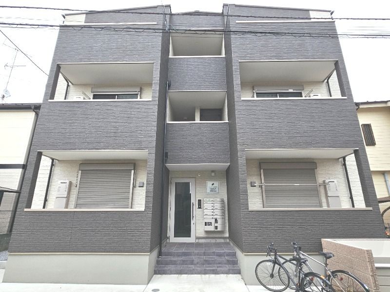 ��ʌ��������܎s������厚�V��73-2�̃A�p�[�g�̌����O��